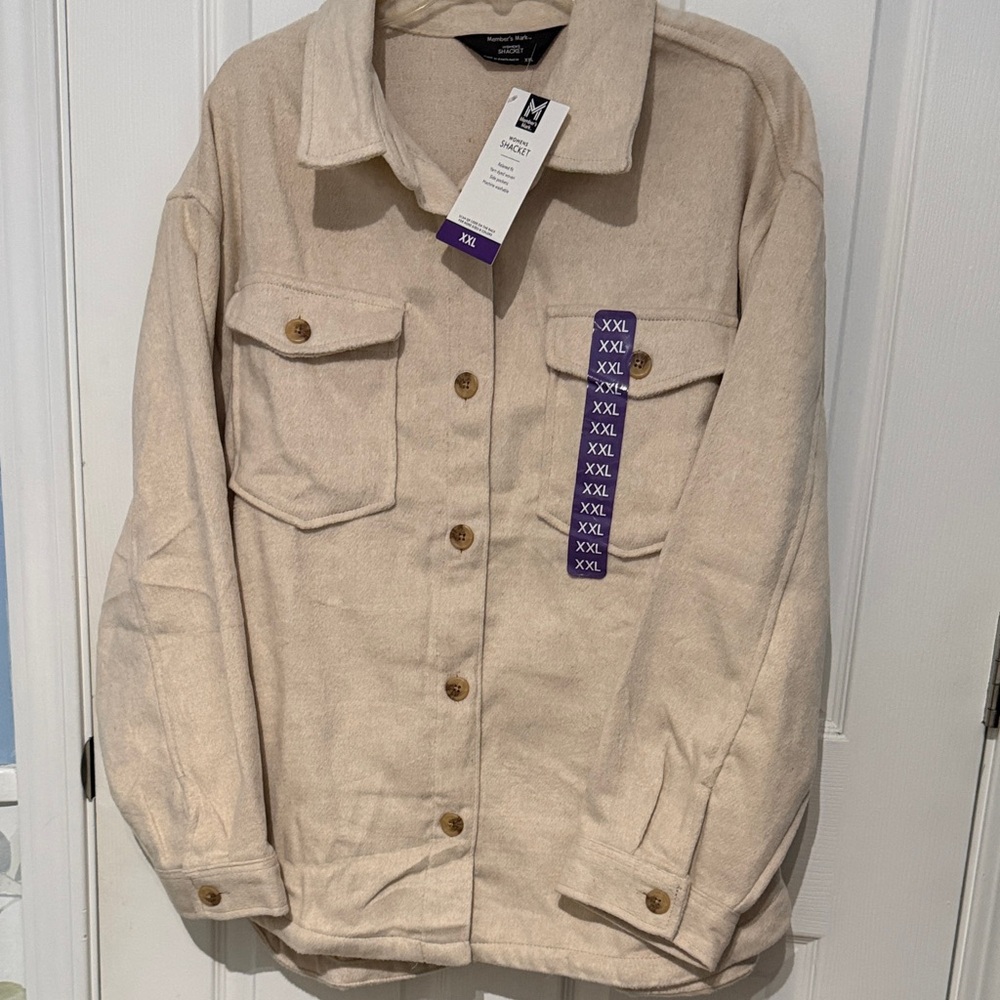 NWT Members Mark Women's Shacket Jacket in Light Beige. Size XXL.